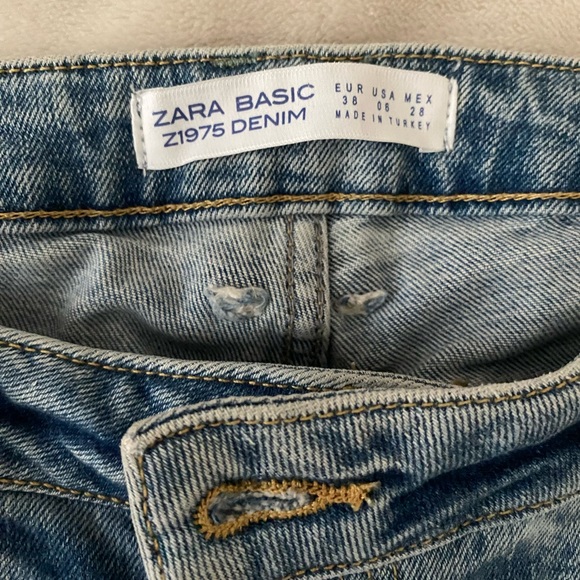 Zara Basic Straight Leg Denim Size US 6 - Picture 2 of 7